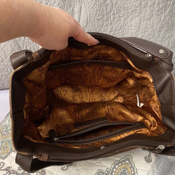 🍂Tignanello 2-toned Suede Hobo 🍂 - Picture 3 of 10